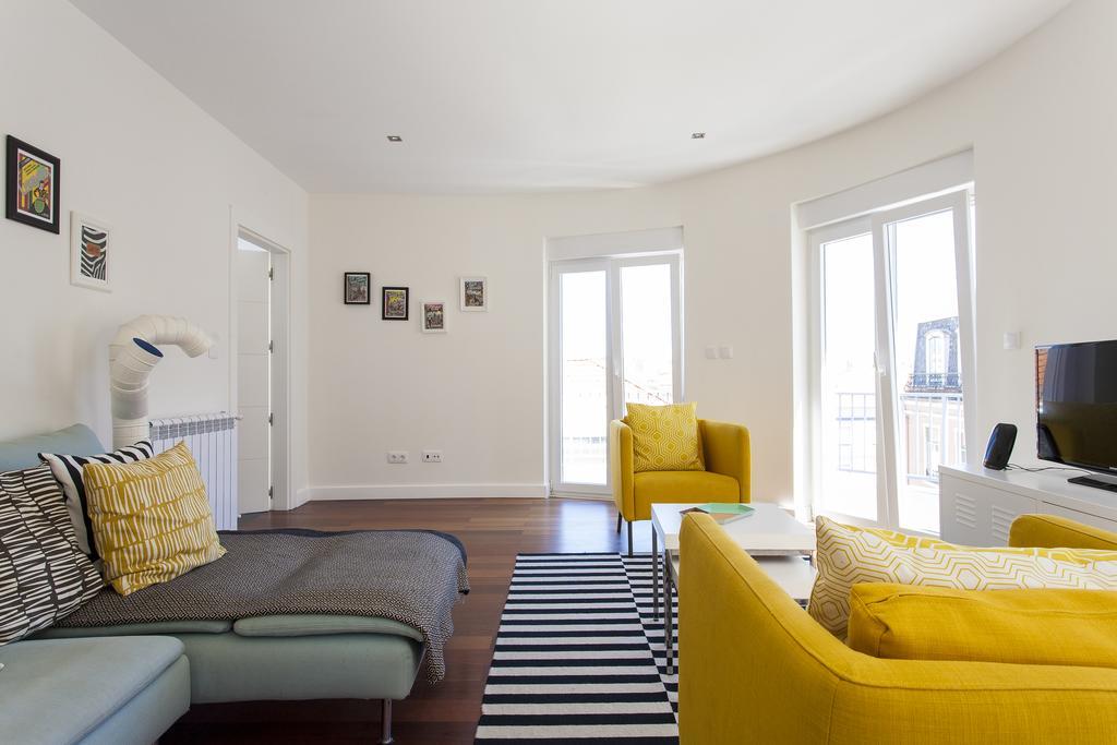 Joivy Joyful 2Br Apt With Terrace Nearby Sao Bento Palace Apartment Lisbon Exterior photo